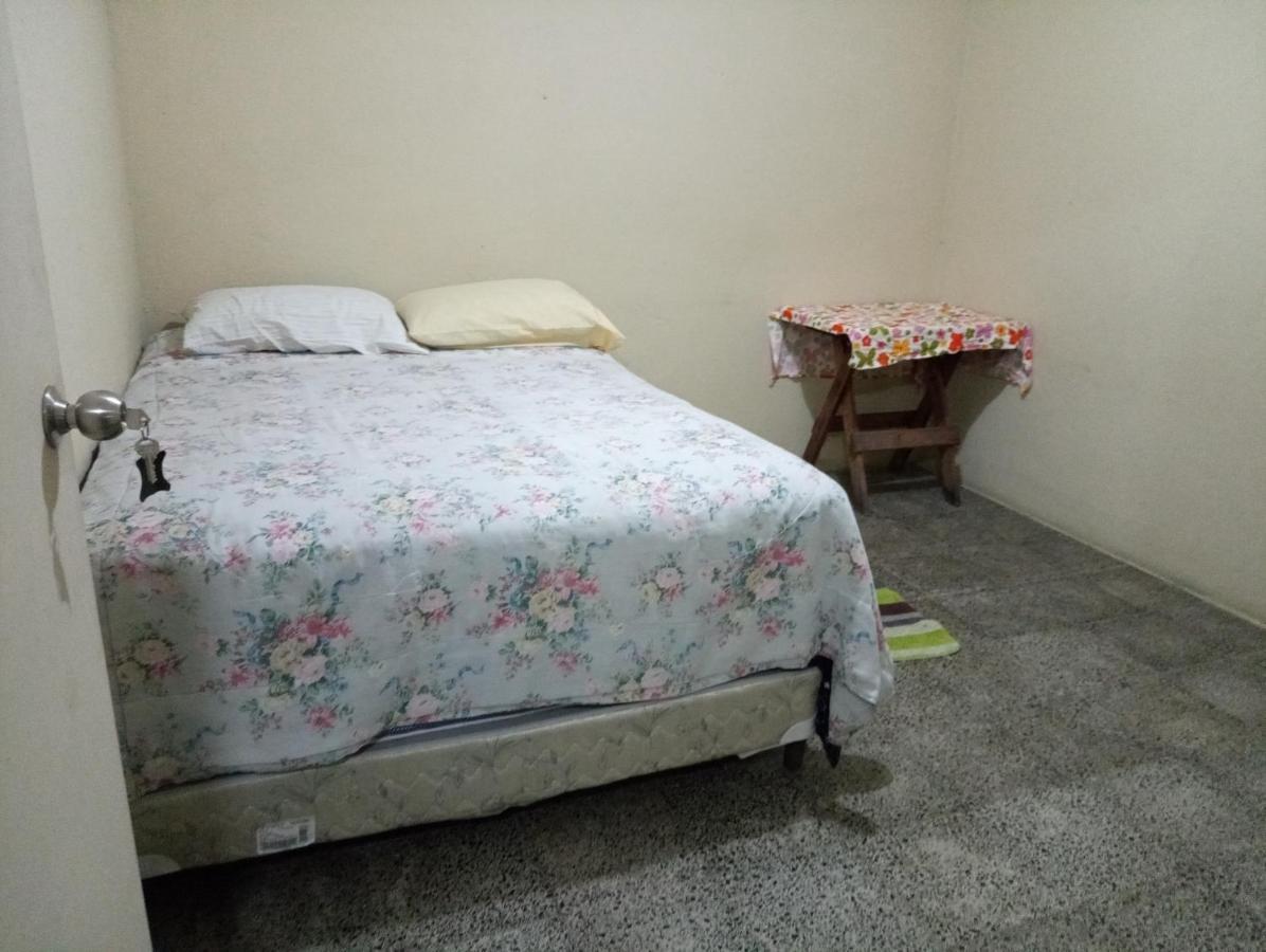 Hostal The Friends Panajachel Zewnętrze zdjęcie