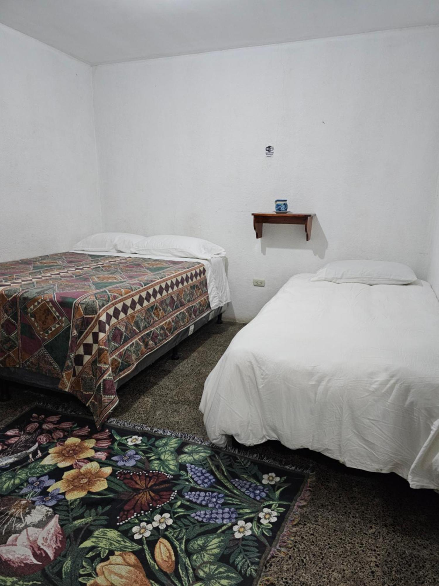 Hostal The Friends Panajachel Pokój zdjęcie